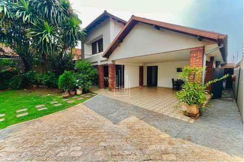 Sobrado à venda no Ipê: 