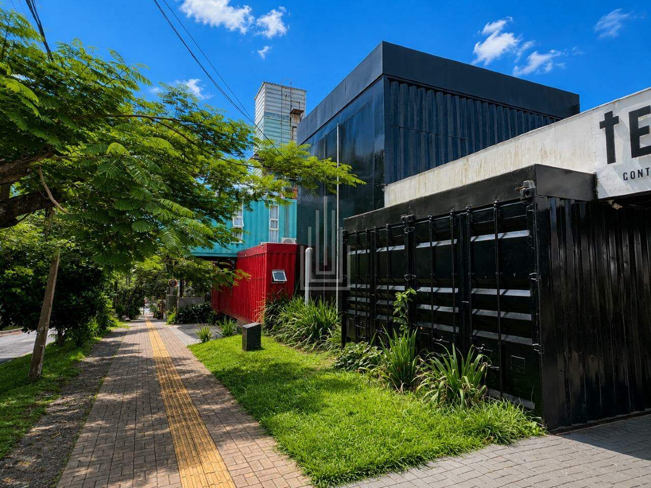 Ponto Comercial à venda no Vila Yolanda: 