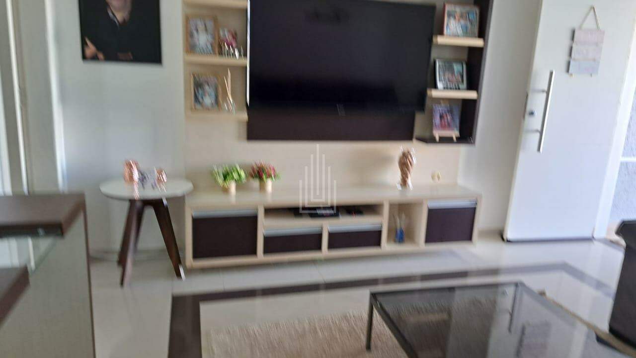 Casa à venda no Jardim Lancaster: 