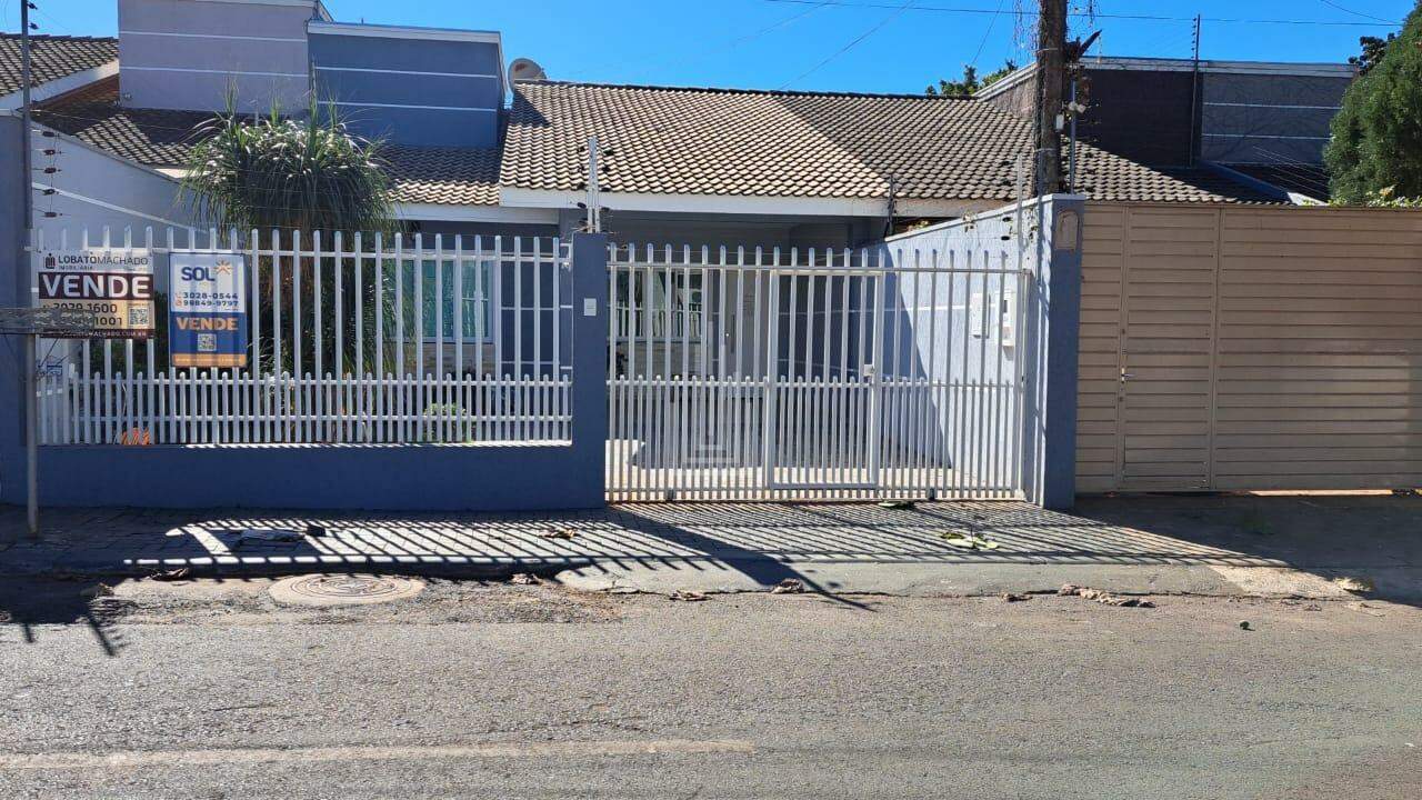 Casa à venda no Jardim Lancaster: 