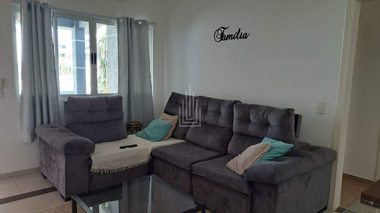 Casa à venda no Jardim Lancaster: 