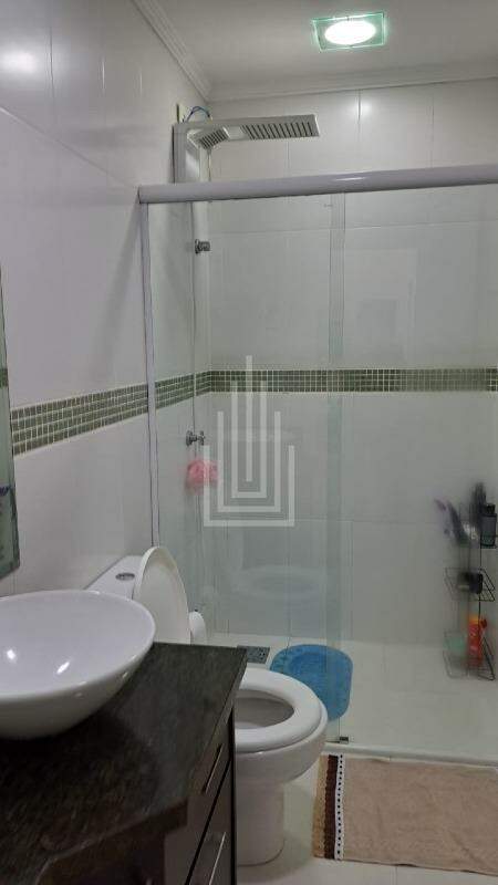 Casa à venda no Jardim Lancaster: 