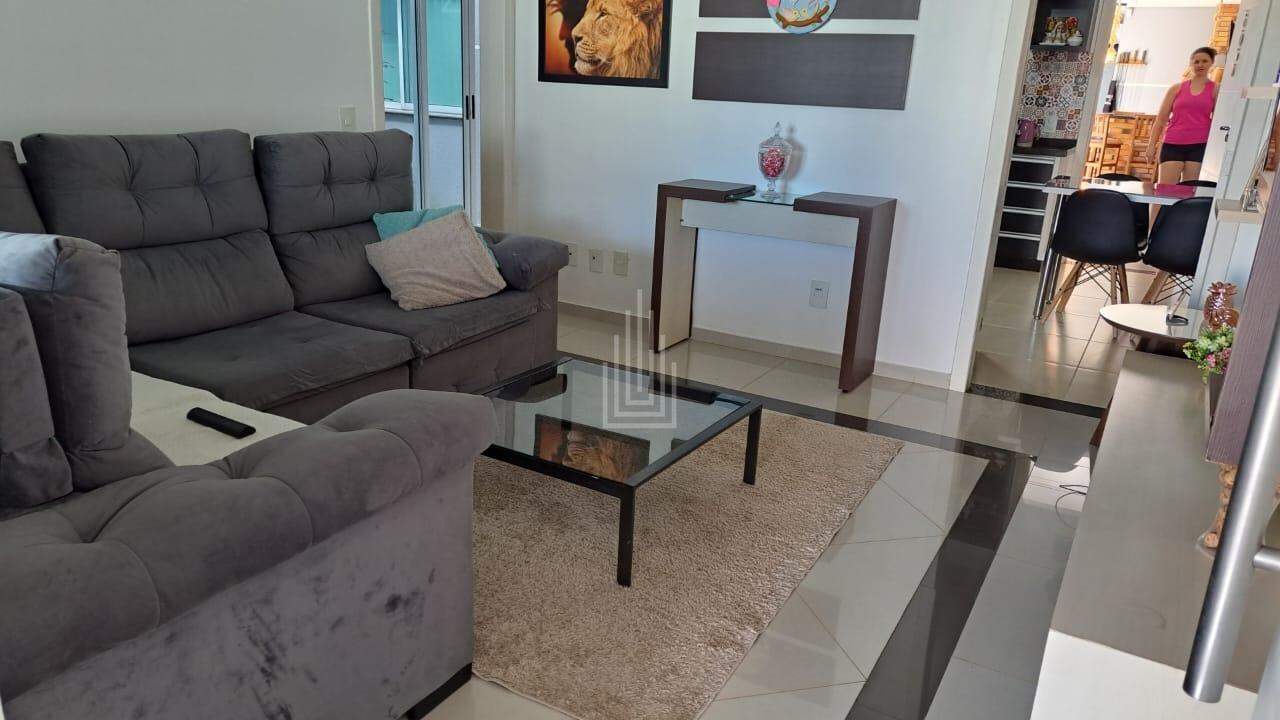 Casa à venda no Jardim Lancaster: 