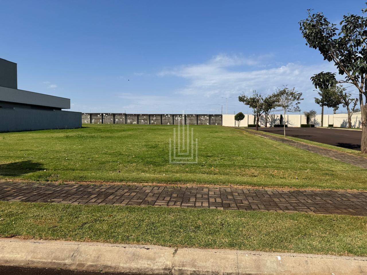 Terreno à venda no Condomínio Reserva Iguaçu: 