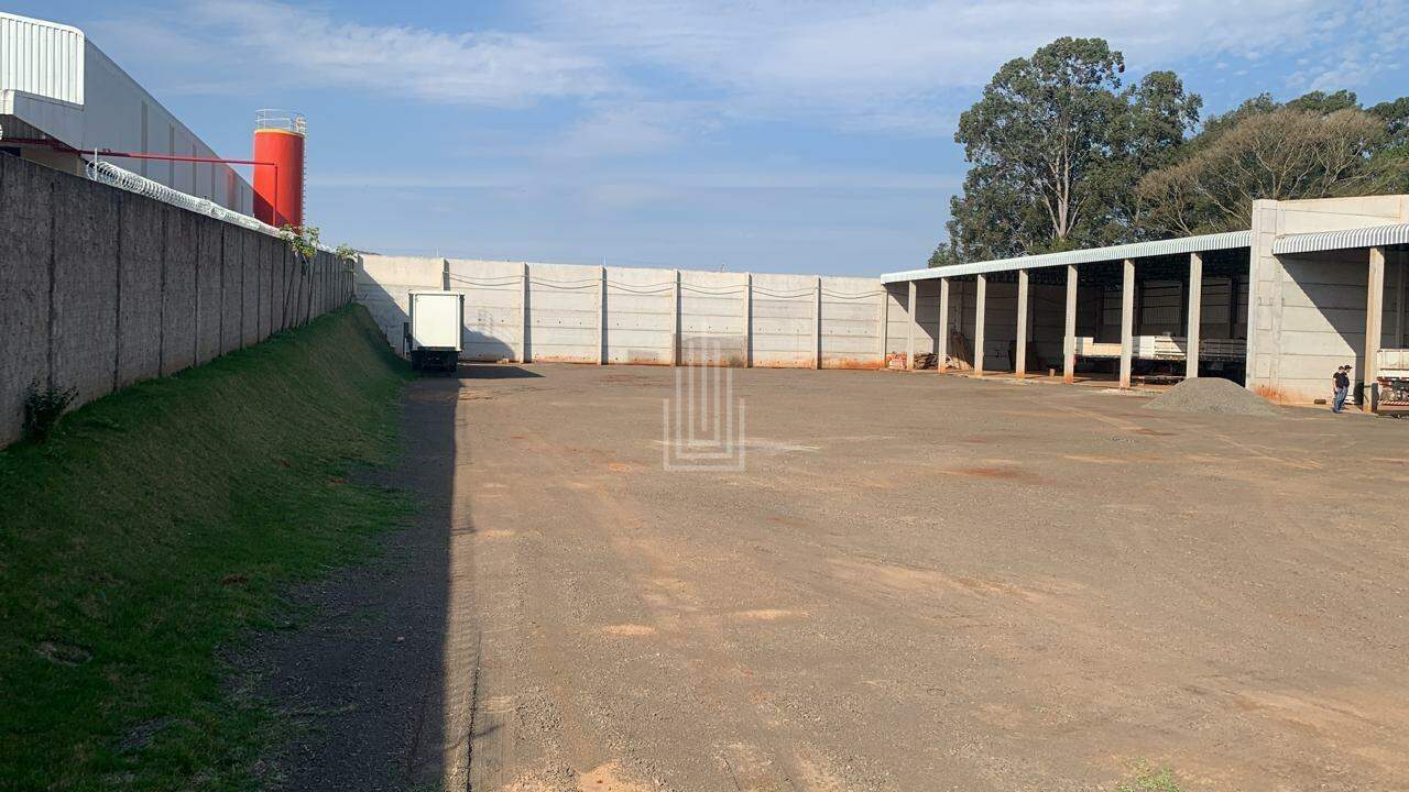 Galpão para aluguel no Três Fronteiras: 