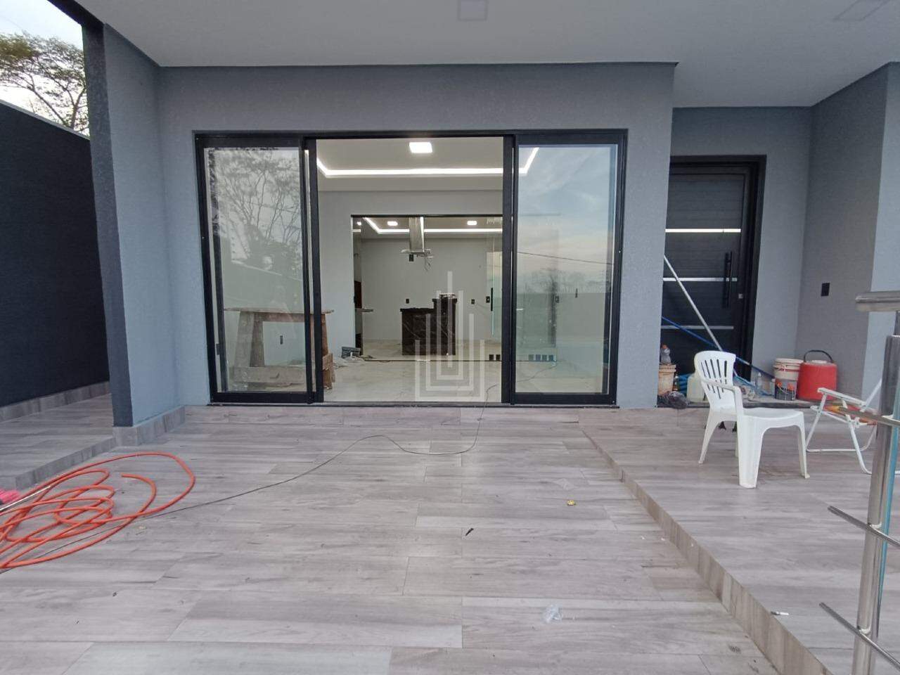 Sobrado à venda no Loteamento Ecoville I: 