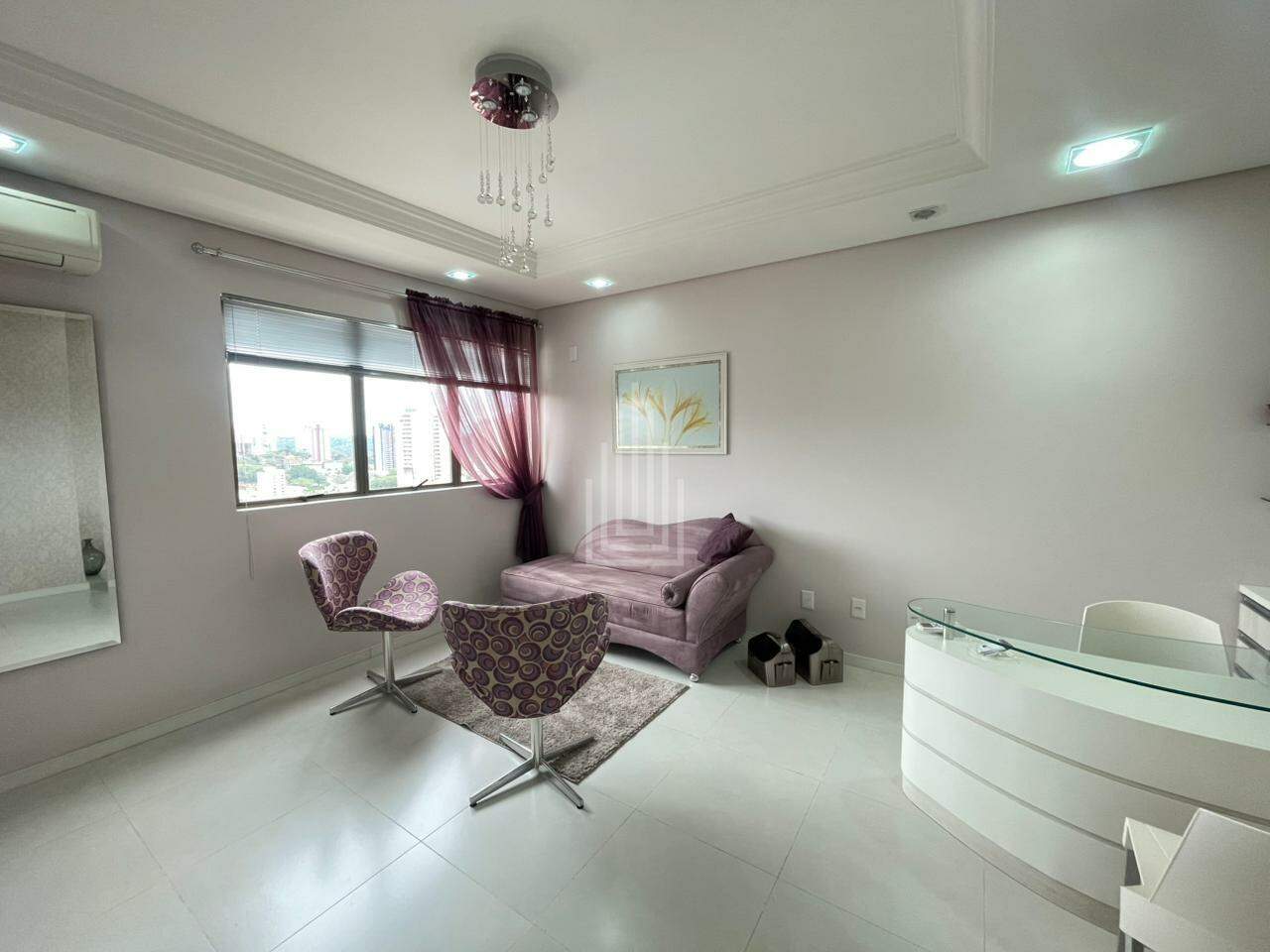 Sala à venda no Centro: 