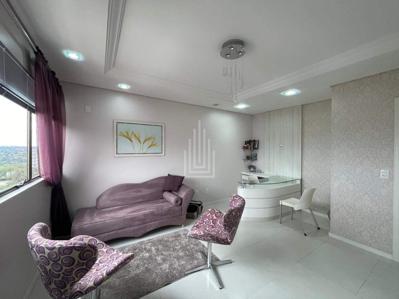 Sala à venda no Centro: 