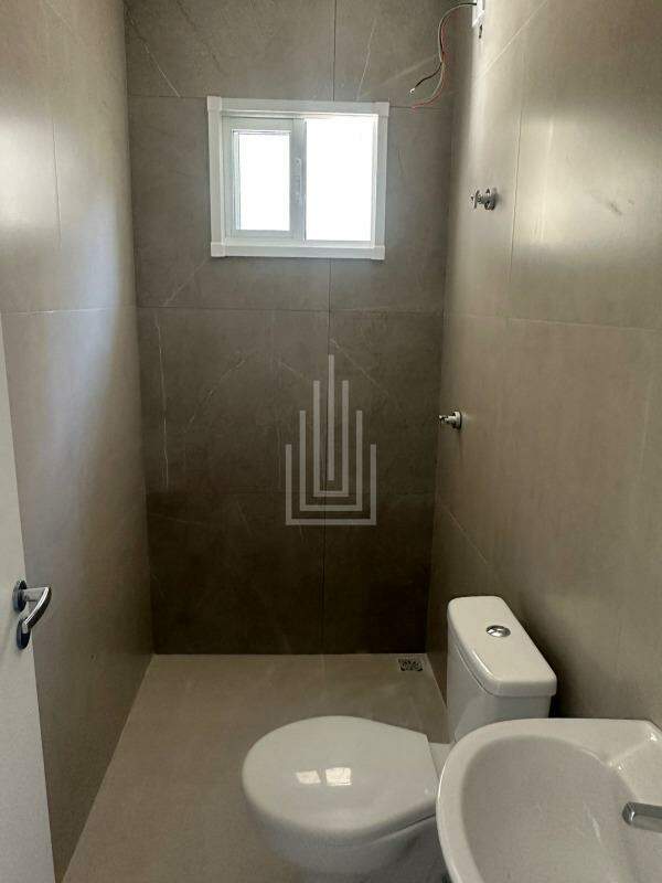 Casa em Condomínio à venda no Polo Universitário: 