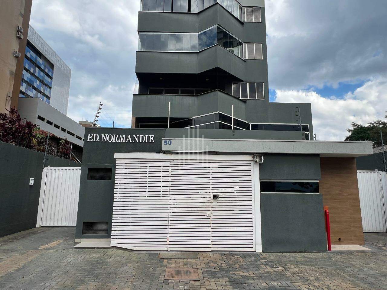 Apartamento para aluguel no Edifício Normandie : 