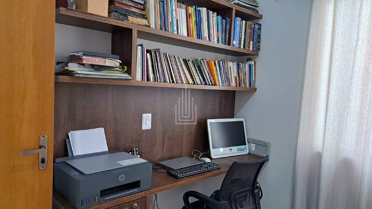 Casa à venda no Jardim Ipê: 