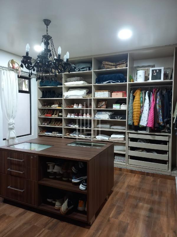 Casa em Condomínio à venda no Centro: 