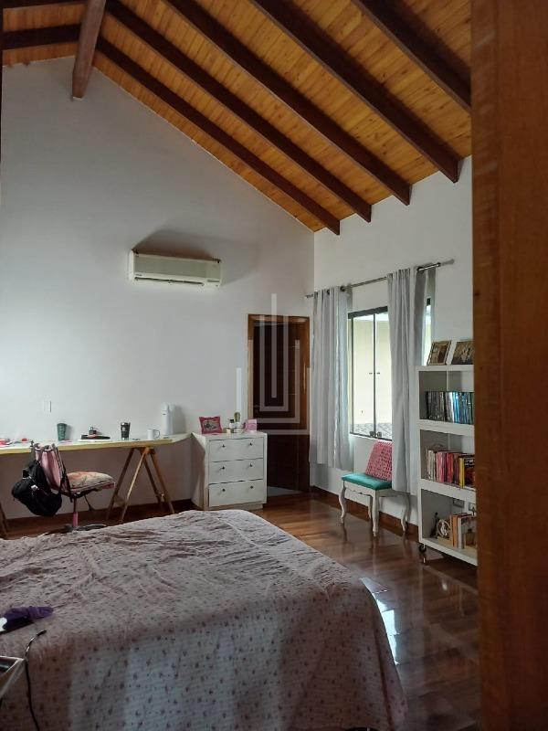 Casa em Condomínio à venda no Centro: 