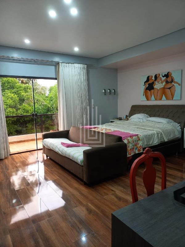 Casa em Condomínio à venda no Centro: 