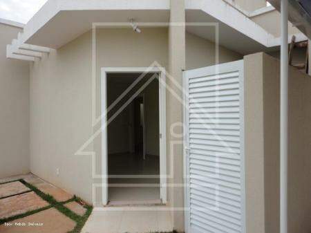 Casa à venda no Condomínio Integração: 