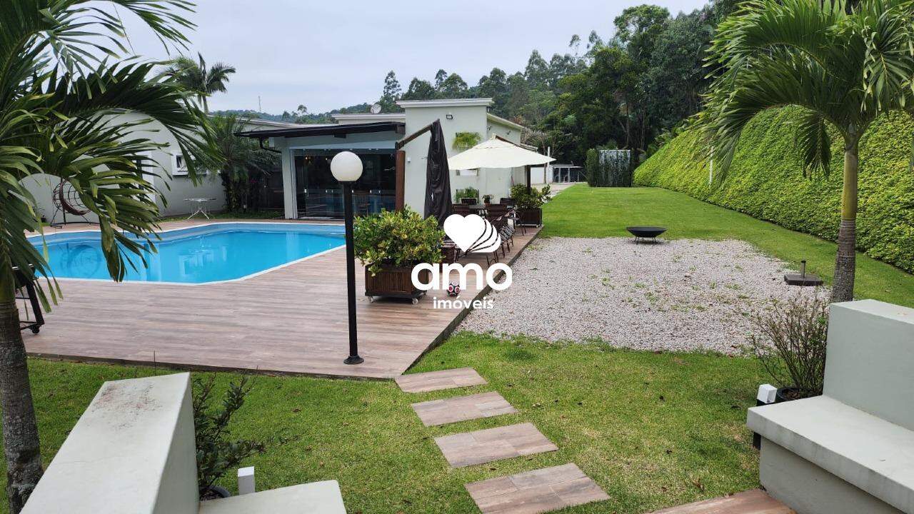 Casa de 3 quartos, 500m² no bairro Primeiro de Maio, em Brusque | Eu Corretor