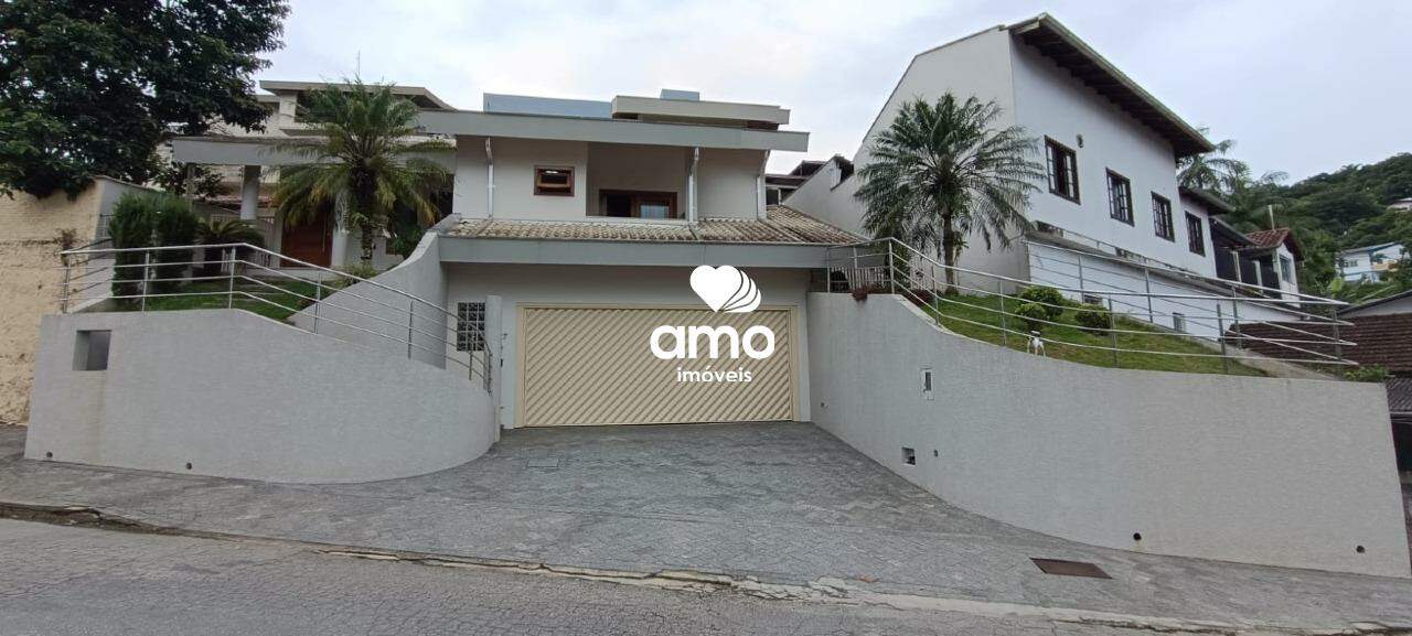 Casa de 280m² no bairro Jardim Maluche, em Brusque | Eu Corretor