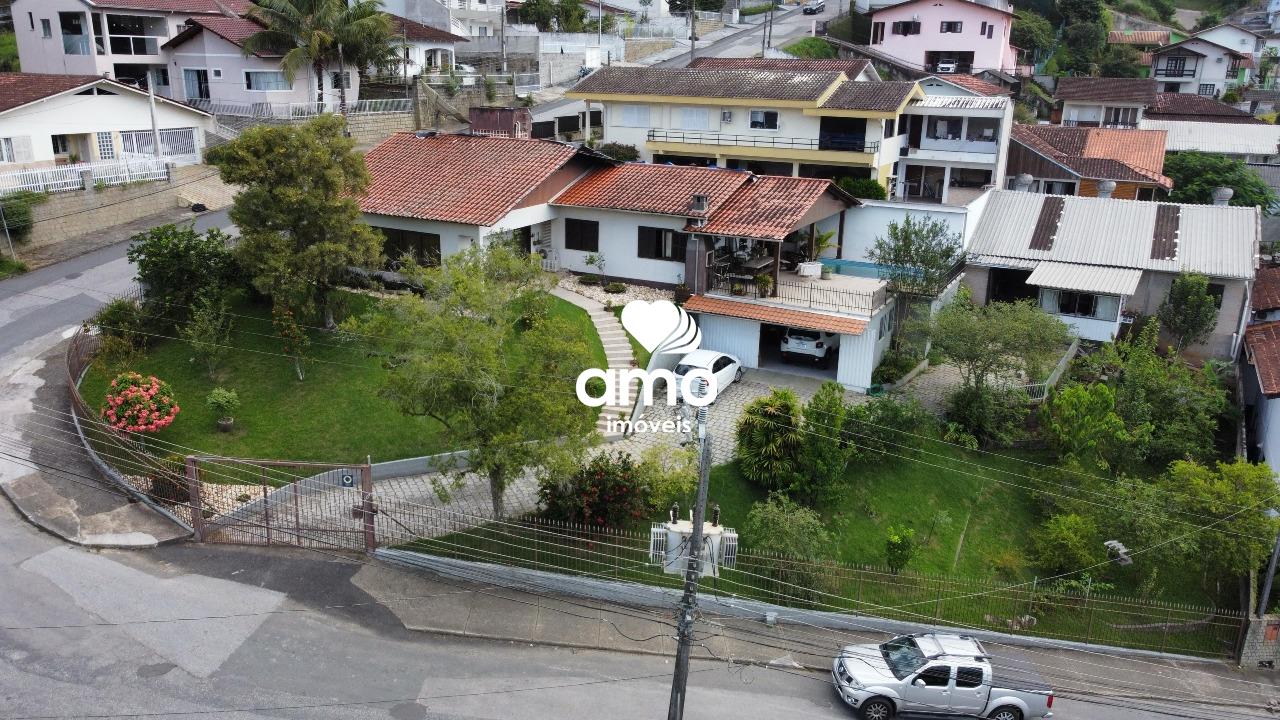 Casa de 3 quartos, 265m² no bairro Primeiro de Maio, em Brusque | Eu Corretor