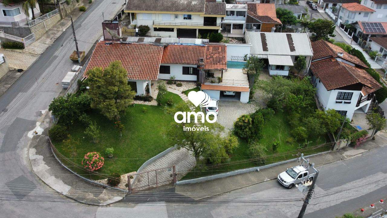Casa de 3 quartos, 265m² no bairro Primeiro de Maio, em Brusque | Eu Corretor
