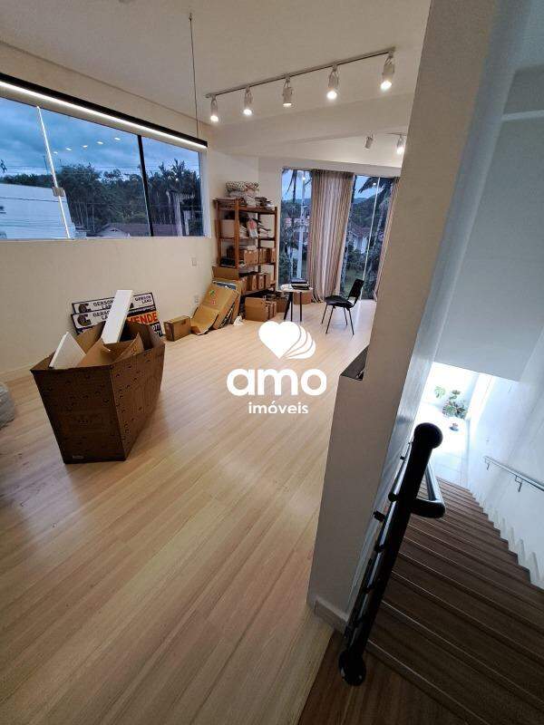 Sala Comercial de 79m² no bairro Centro, em Guabiruba | Eu Corretor