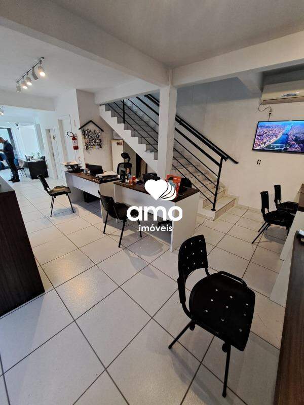 Sala Comercial de 90m² no bairro Centro, em Guabiruba | Eu Corretor
