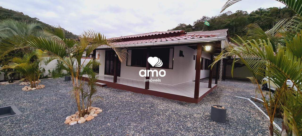 Casa de 3 quartos, 200m² no bairro Cerâmica Reis, em Brusque | Eu Corretor