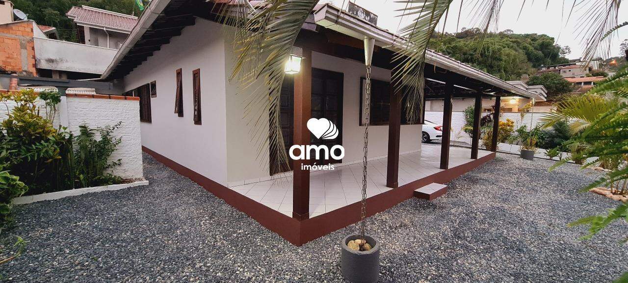 Casa de 3 quartos, 200m² no bairro Cerâmica Reis, em Brusque | Eu Corretor