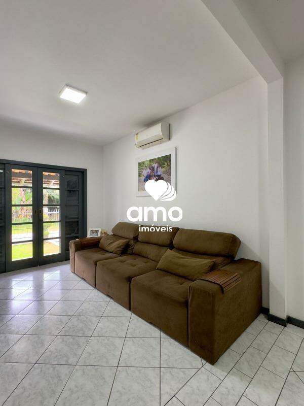 Casa de 195m² no bairro Jardim Maluche, em Brusque | Eu Corretor