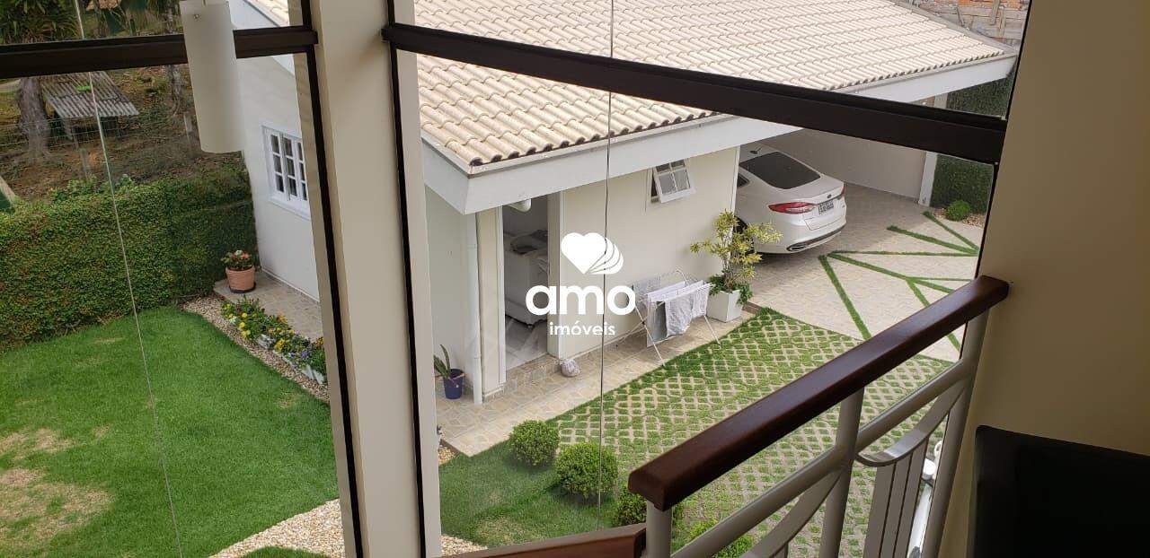 Casa de 4 quartos, 300m² no bairro Centro I, em Brusque | Eu Corretor