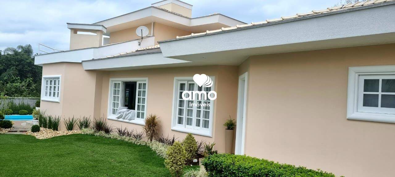 Casa de 4 quartos, 300m² no bairro Centro I, em Brusque | Eu Corretor