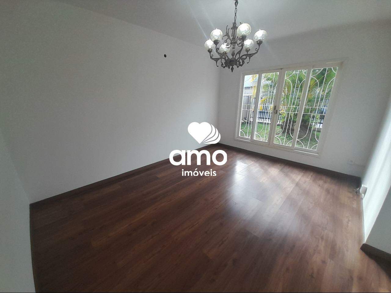 Casa de 4 quartos, 230m² no bairro Centro I, em Brusque | Eu Corretor