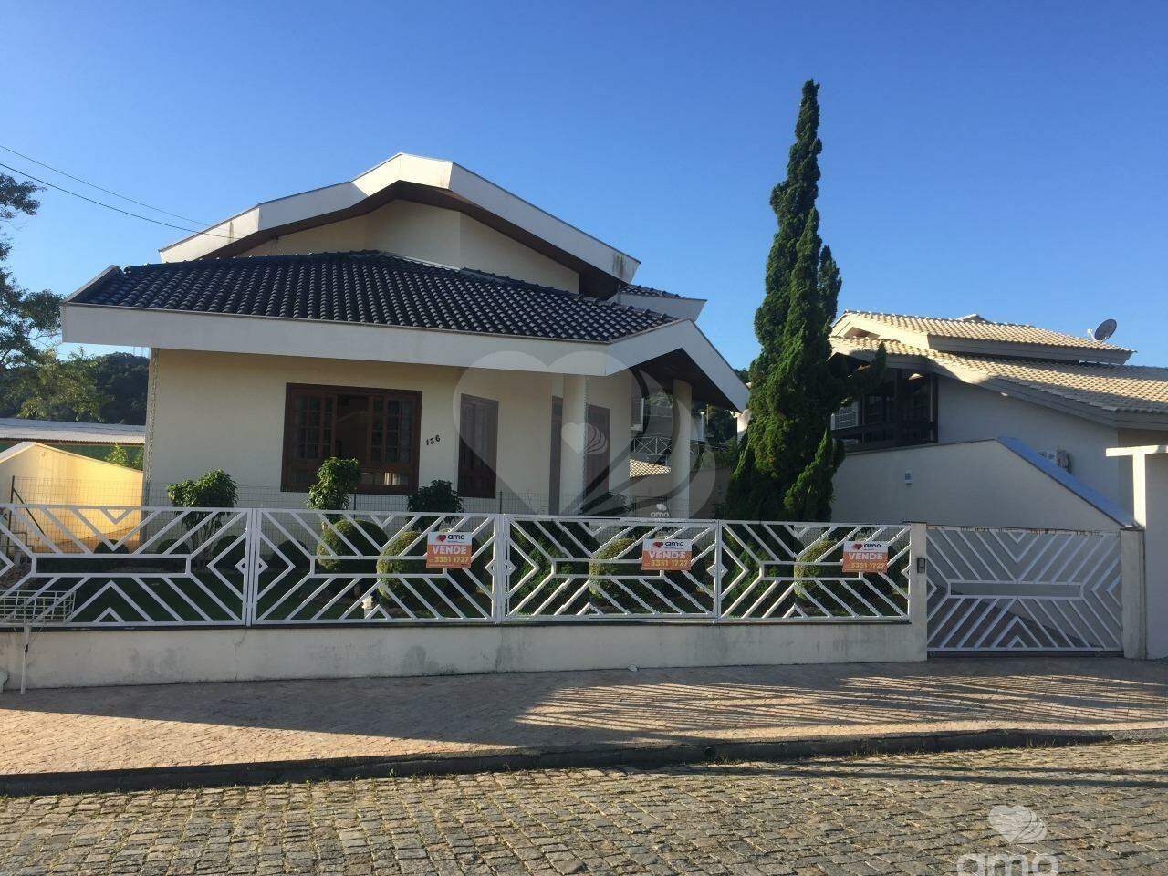 Casa de 330m² no bairro Jardim Maluche, em Brusque | Eu Corretor