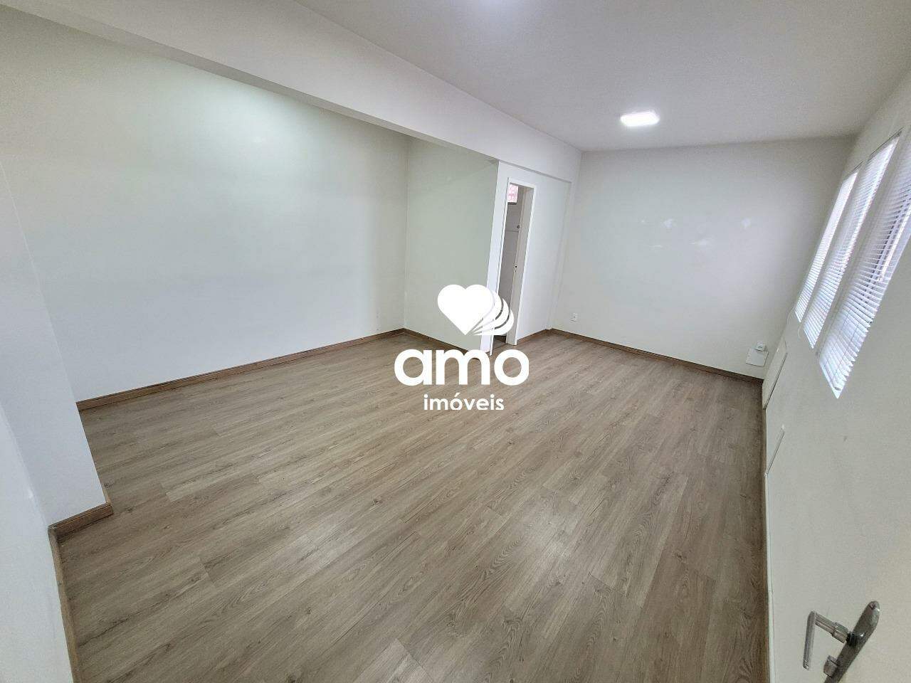 Sala Comercial de 25m² no bairro Centro, em Brusque | Eu Corretor