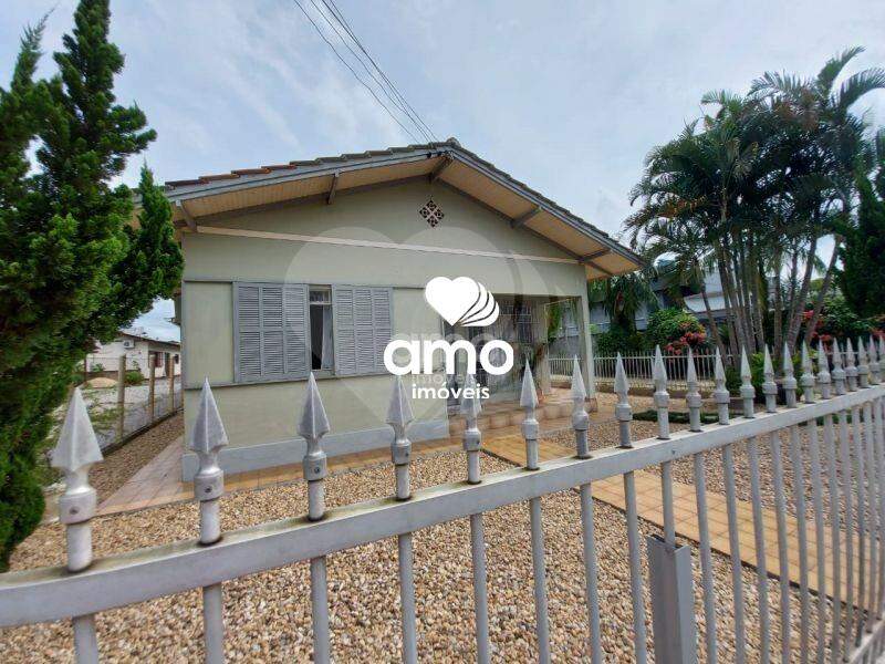 Casa de 3 quartos, 130m² no bairro São Luiz, em Brusque | Eu Corretor
