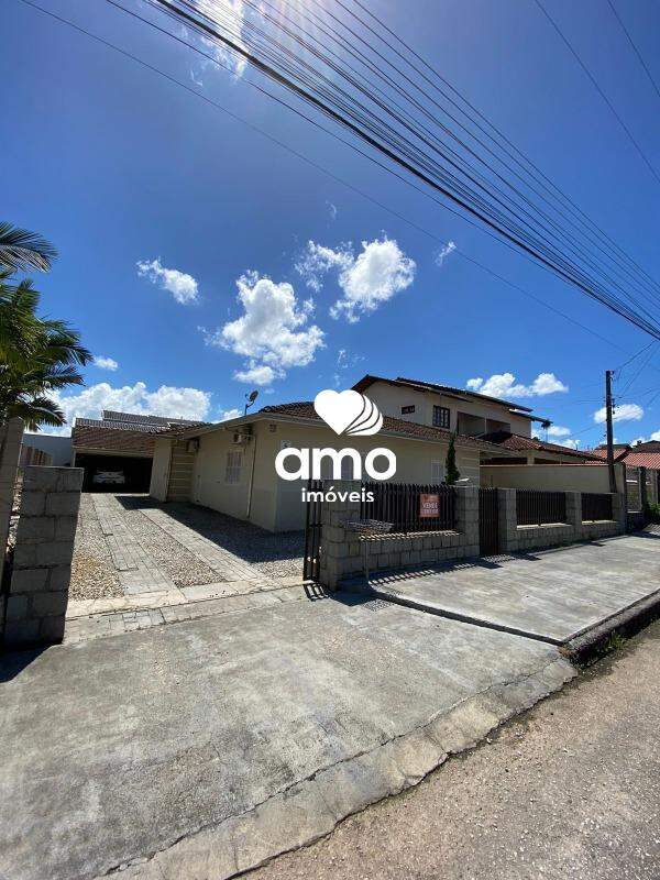 Casa de 3 quartos, 140m² no bairro Planalto, em Brusque | Eu Corretor