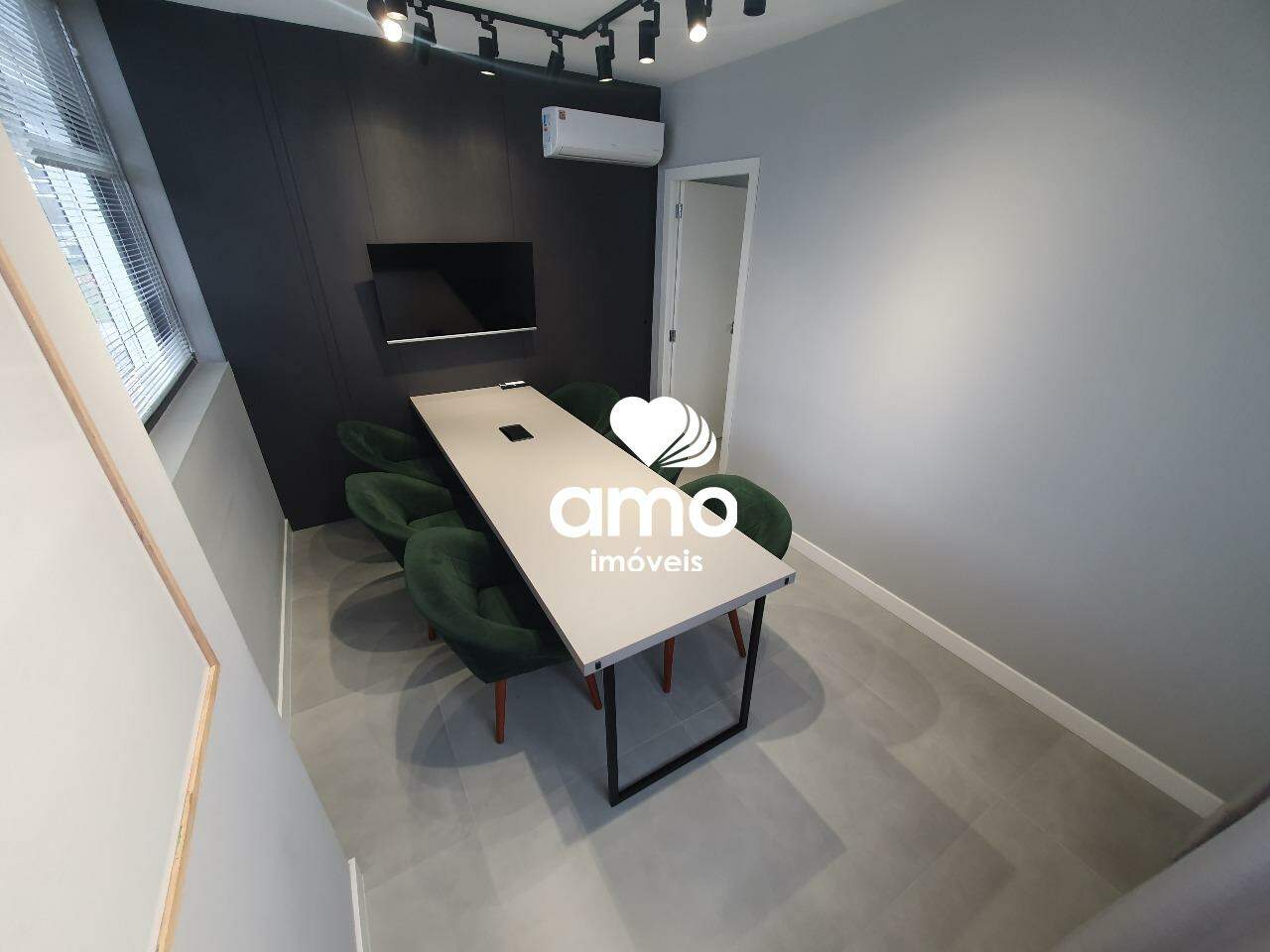 Sala Comercial de 45m² no bairro Centro I, em Brusque | Eu Corretor