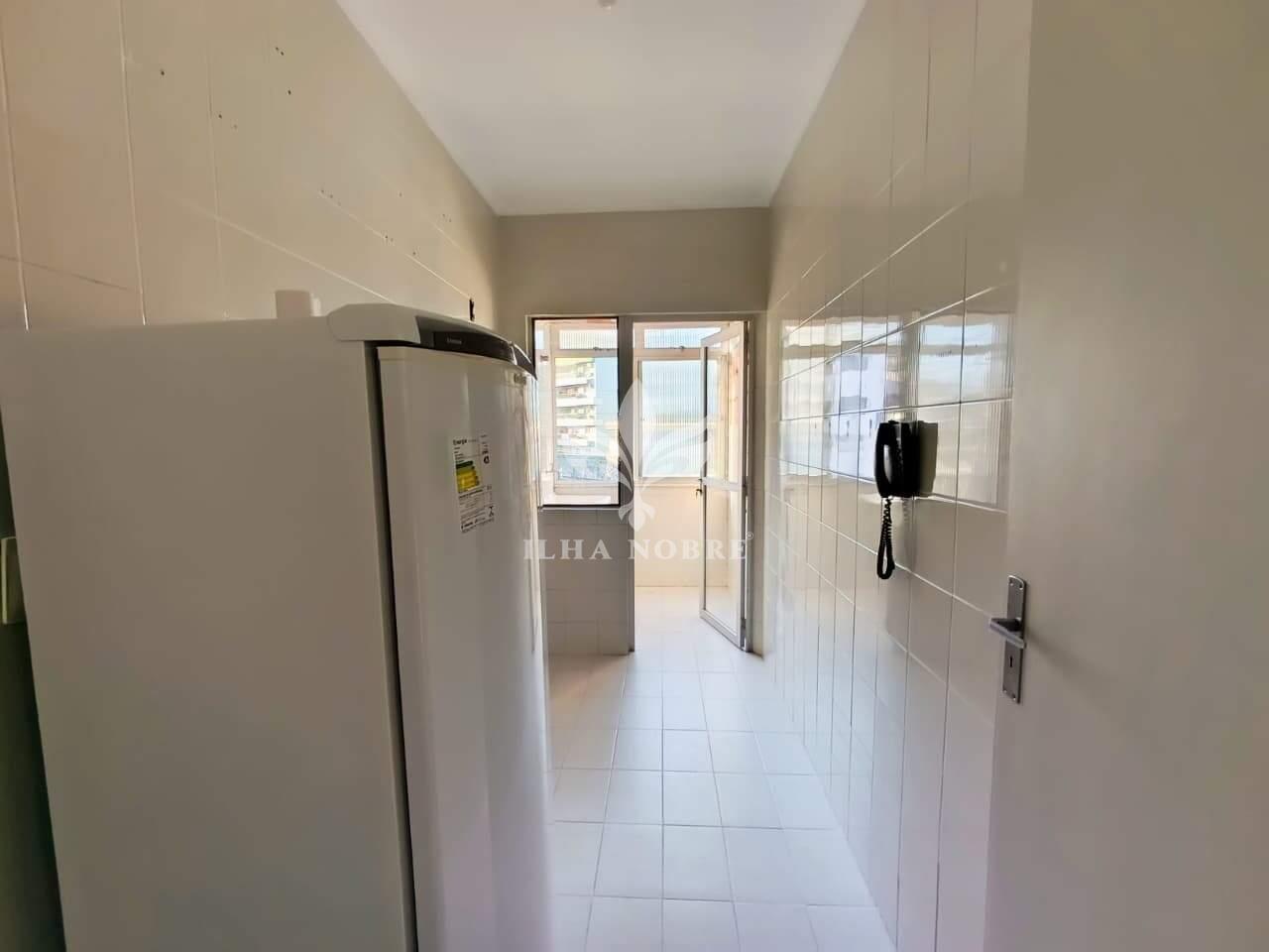 Apartamento para aluguel no Carvoeira: 