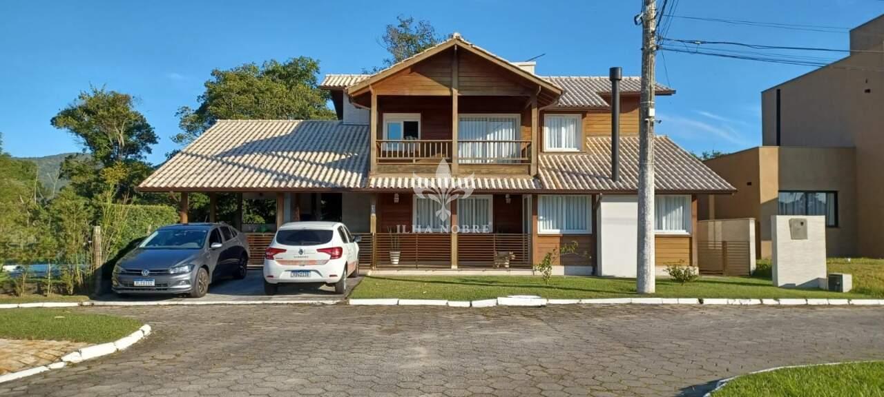 Casa em Condomínio à venda no Vargem Grande: 