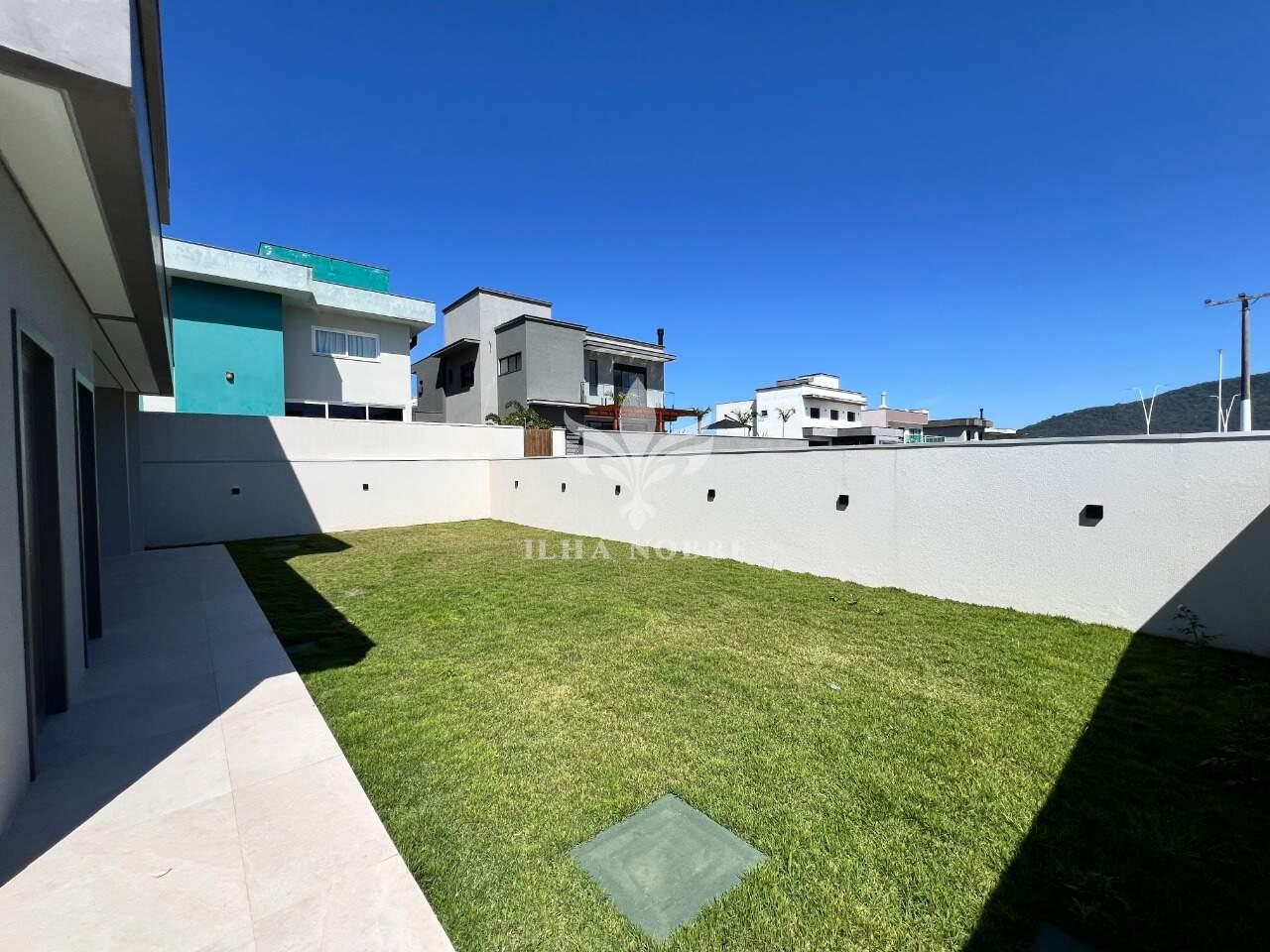 Casa em Condomínio à venda no São João do Rio Vermelho: 