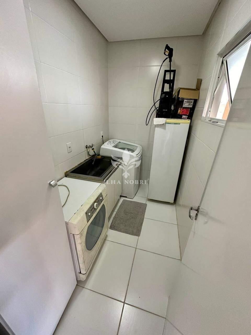 Casa à venda no Costeira do Pirajubaé: 