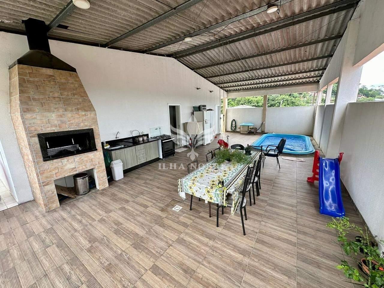 Casa à venda no Costeira do Pirajubaé: 