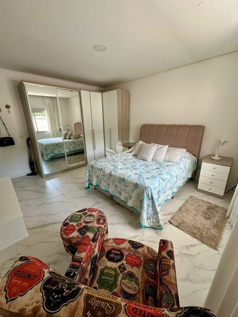 Casa à venda no Costeira do Pirajubaé: 