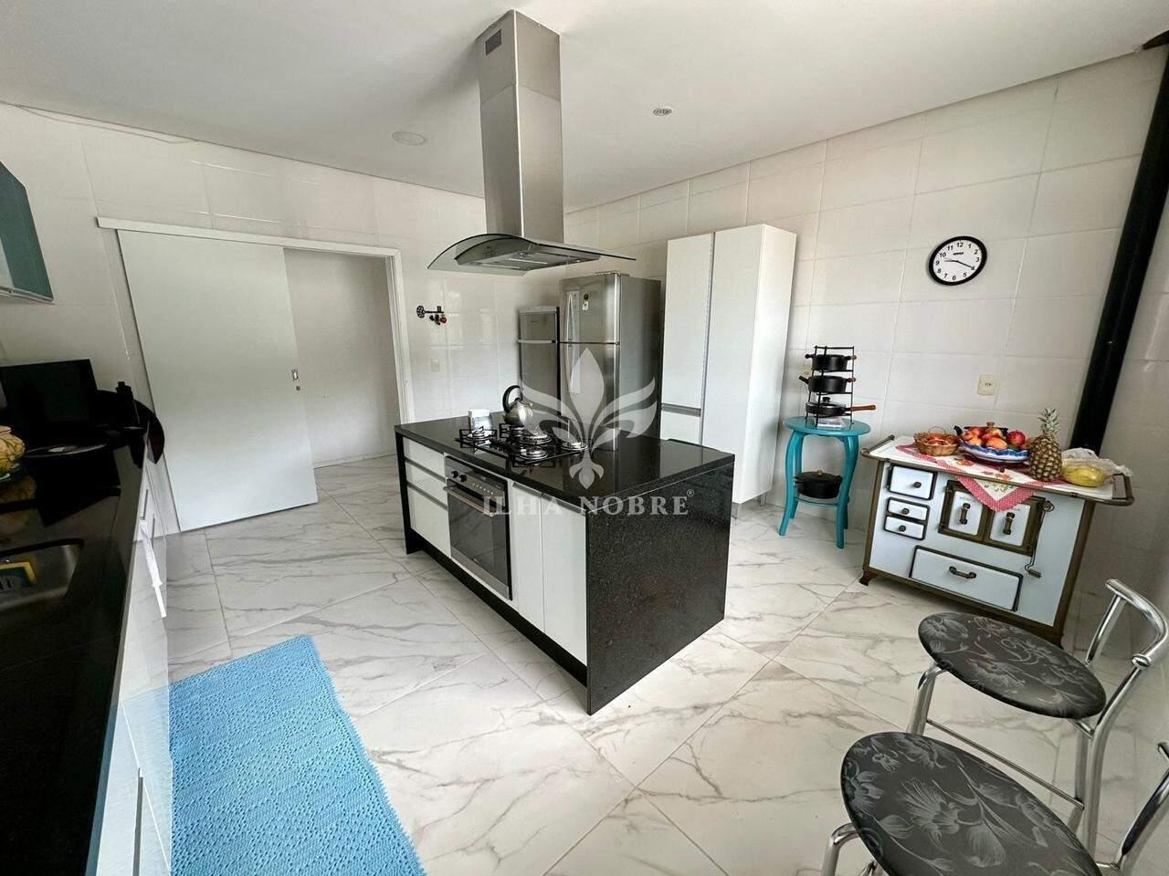 Casa à venda no Costeira do Pirajubaé: 