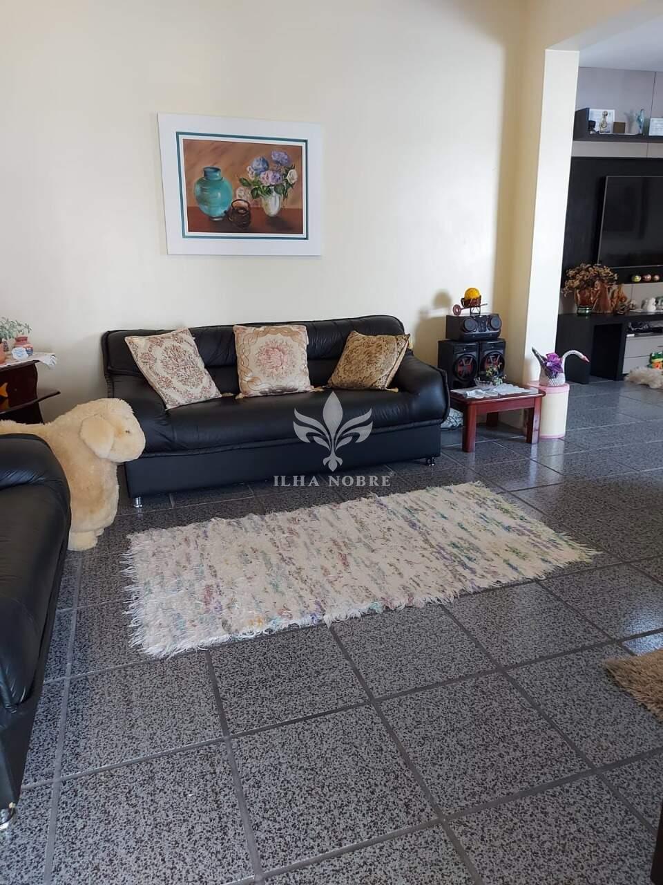 Casa à venda no Coqueiros: 