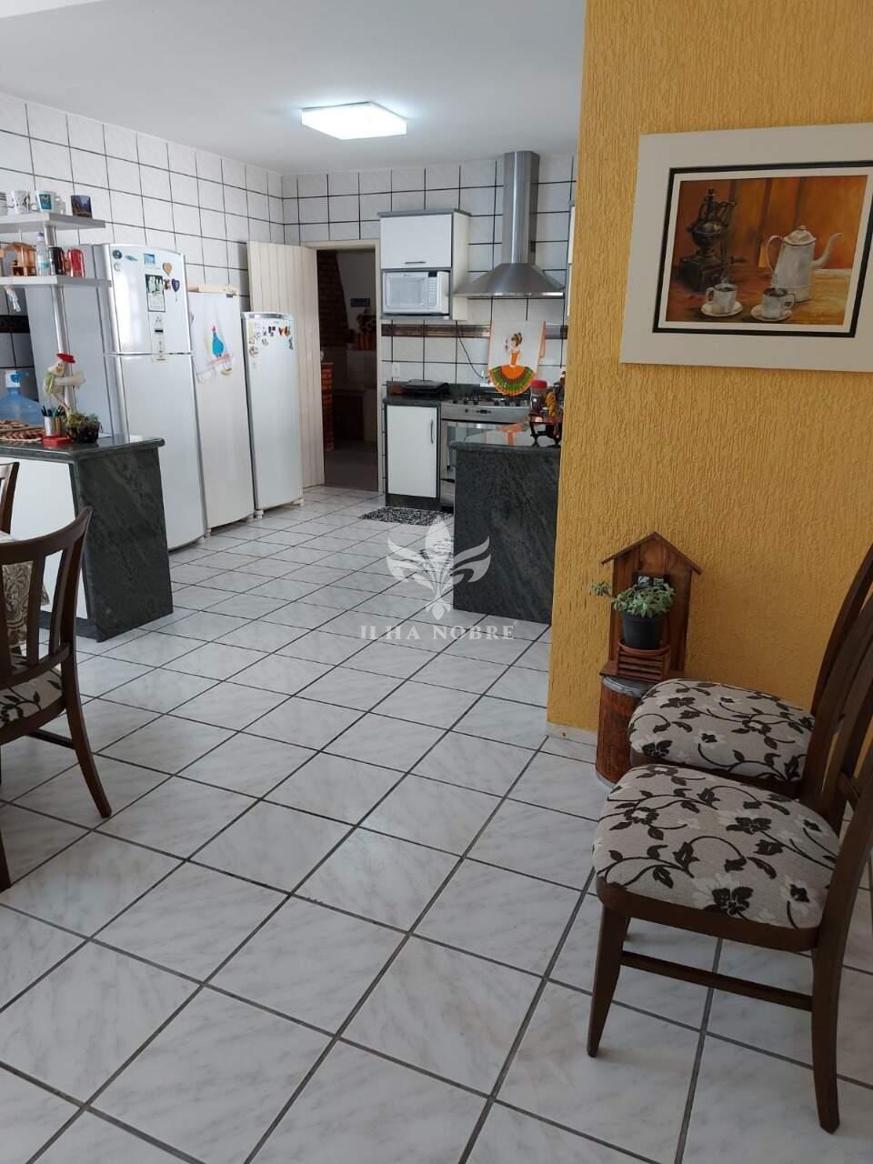 Casa à venda no Coqueiros: 