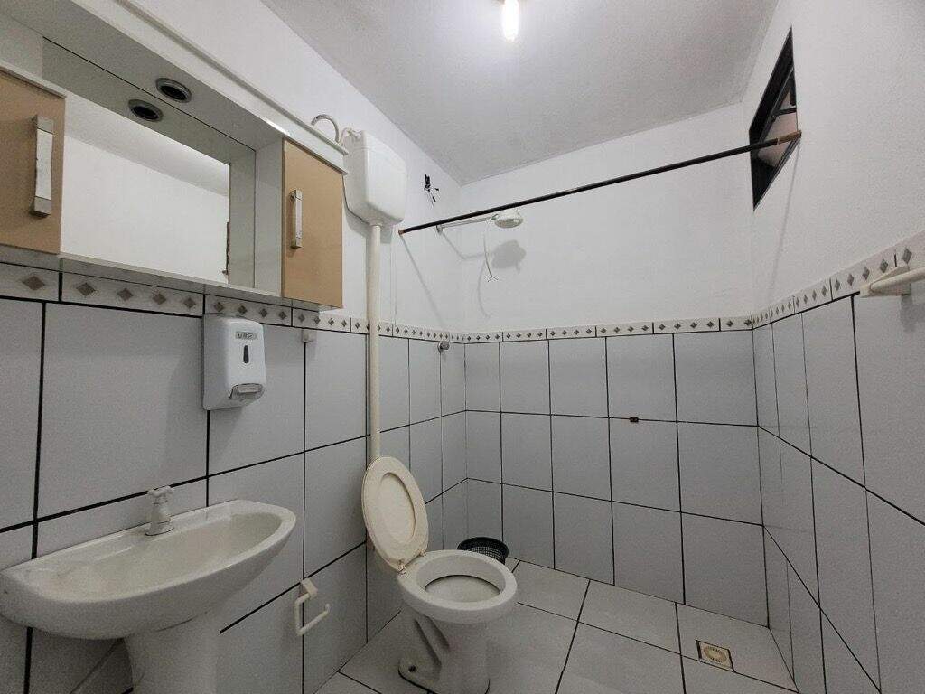 Salão para aluguel no Jardim Guanabara: 