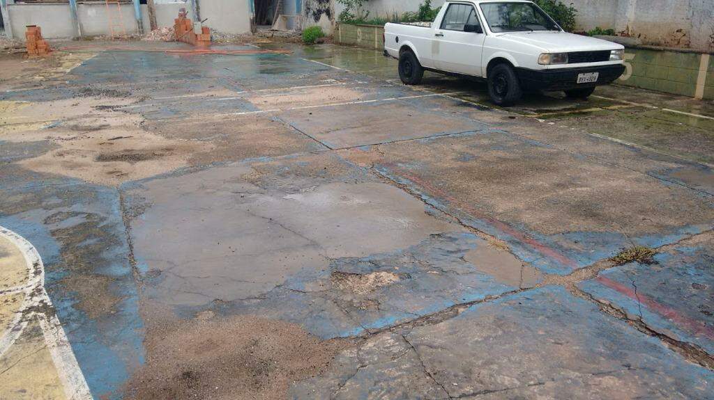 Terreno à venda no Jardim Donângela: 