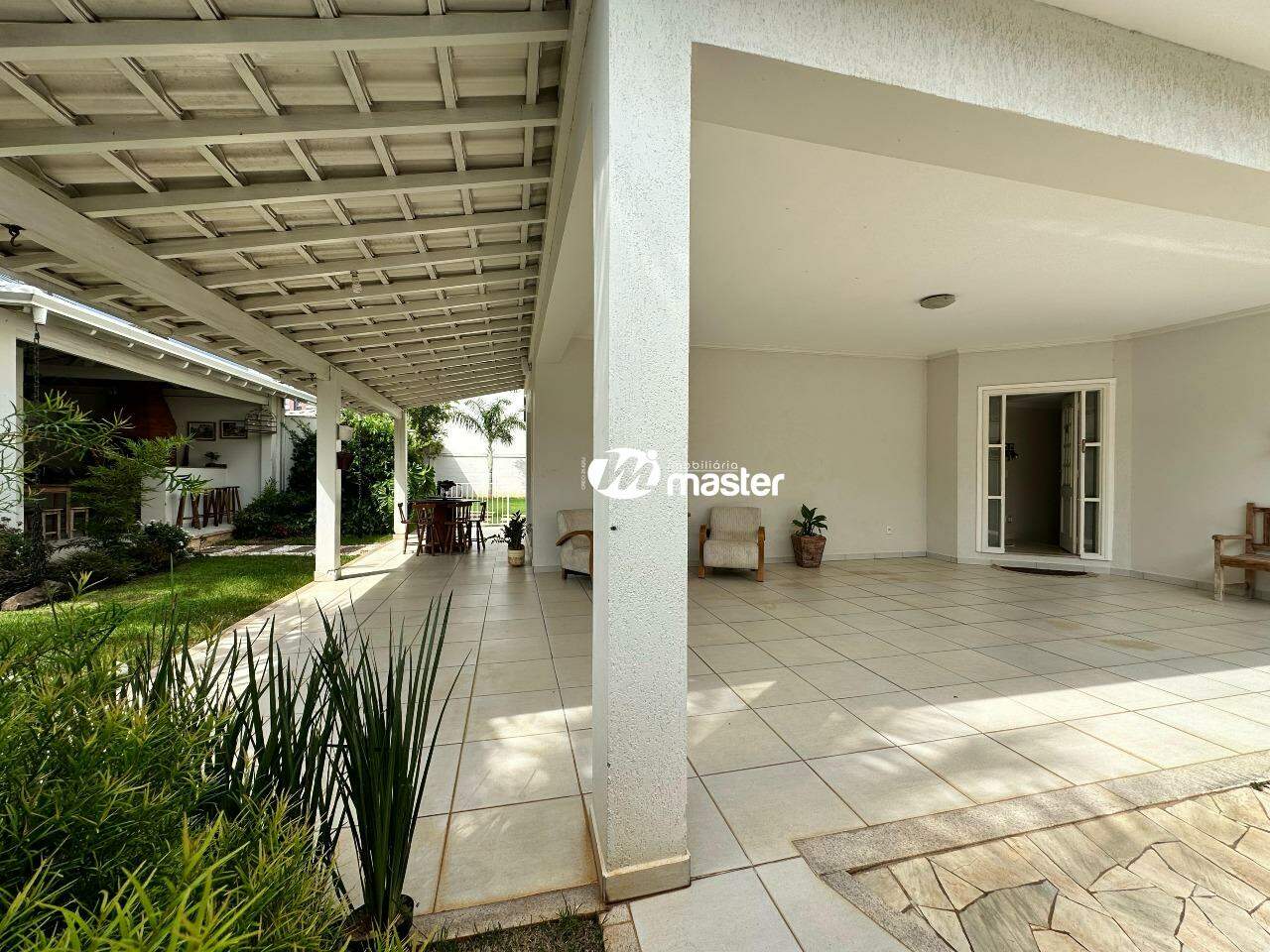 Casa à venda no Cidade Jardim: Área externa