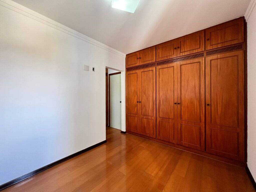 Apartamento à venda no Vila Santo Antônio: Suíte