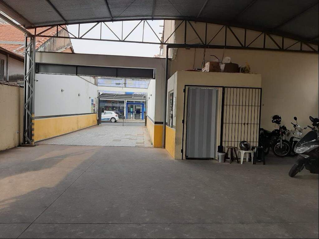 Barracão para aluguel no Centro: 